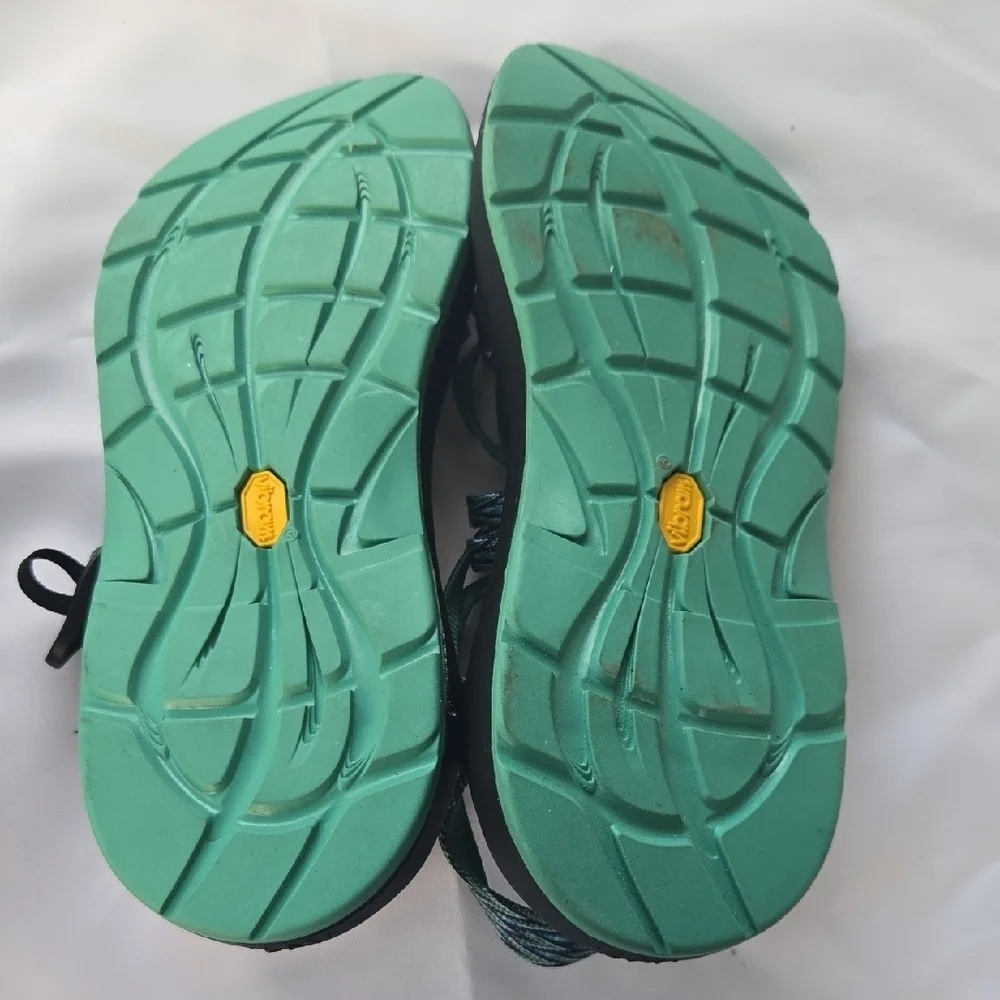 Stylish Black and Green Women's Sandals
